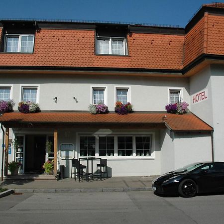 Hotel Mayers Waldhorn - zwischen Reutlingen und Tübingen Exterior foto